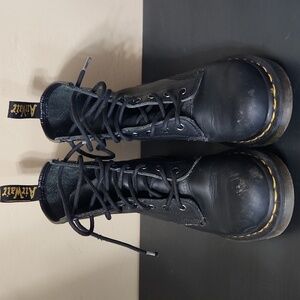 Dr Martens Boots Women's Size 6 US